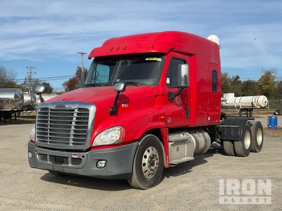 2019 Freightliner Cascadia 125 6x4 T/A Sleeper Truck Tractor