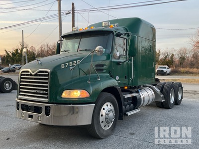 2018 Mack CXU613 6x4 Tracteur Routier Couchette