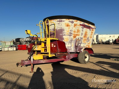 2002 Supreme 900T 21 ft Feed Mixer