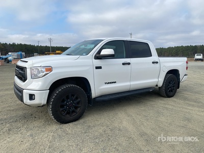 2017 Toyota Tundra 4x4 Crew Cab Pickup