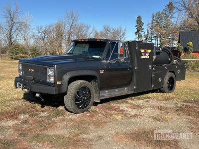 1988 GMC V3500 4x4 Vacuum Tanker Truck