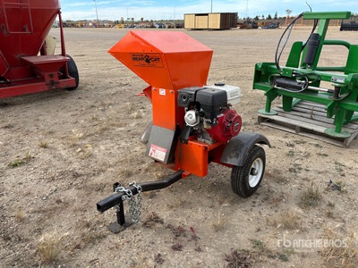 Bearcat Tow-Behind Wood Chipper