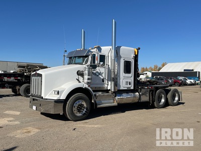 2013 Kenworth T800 6x4 Sleeper Winch Truck