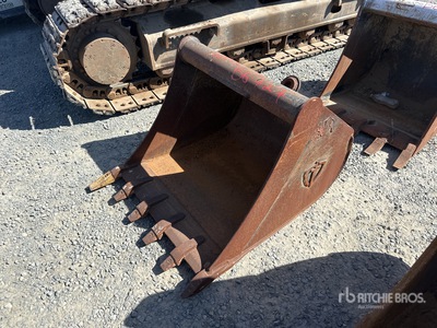 33 in Q/C Digging Backhoe Rear Bucket