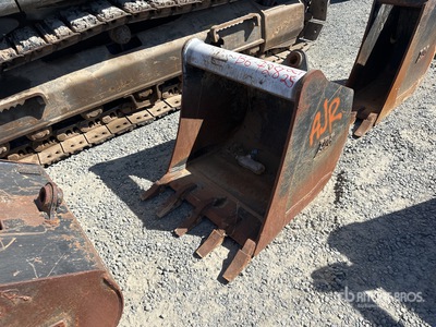 29 in Q/C Digging Backhoe Rear Bucket