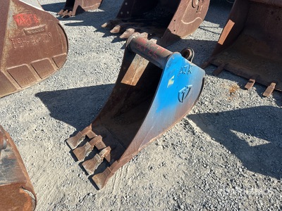 16 in Digging Backhoe Rear Bucket