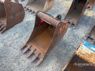 22 in Backhoe Rear Bucket