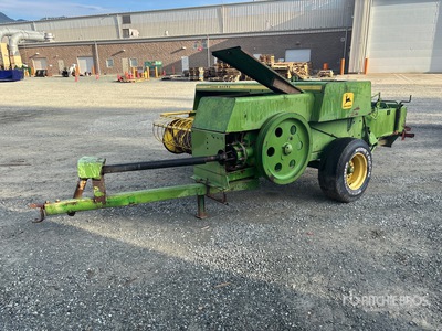 John Deere 336 Square Baler