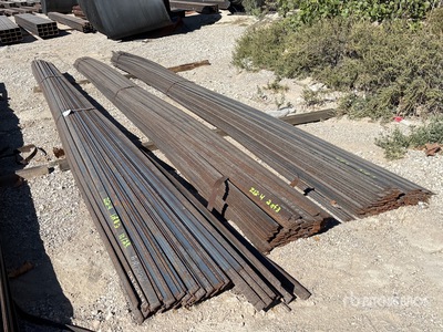 Quantity of (3) Bundles Of 1 1/4 in x 1/4 in x 20 ft A-36 P Flat Bars معادن متنوعة