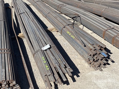 Quantity of (2) Bundles Of 1.25 in x .25 in x 20 ft Flat Bars معادن متنوعة