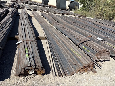 Quantity of (3) Bundles Of 1.5 in x .25 in x 20 ft Flat Bars معادن متنوعة
