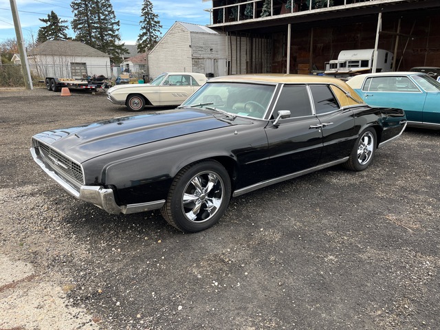 1967 Ford Thunderbird Landau Suicide Door Classic Car 1967 Ford Thunderbird Landau Suicide Door Classic Car