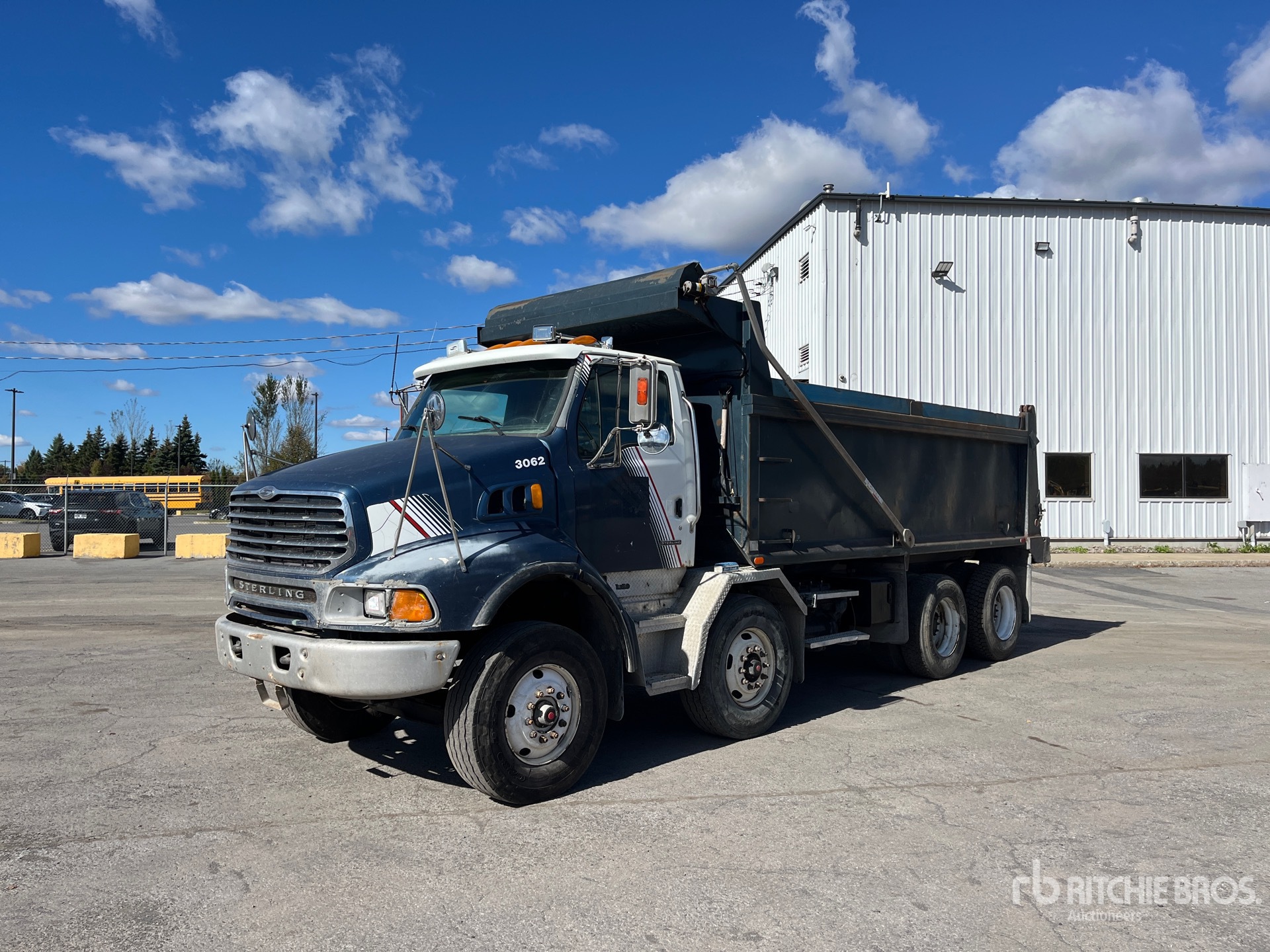 2006 Sterling L9500 8x4 T/A Dump Truck