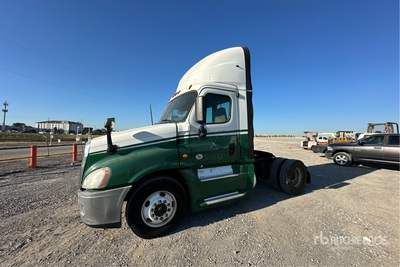 2016 Freightliner Cascadia 125 4x2 Cabeza Tractora Cabina Corta