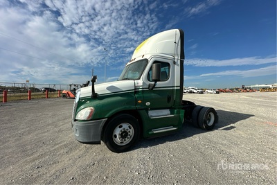 2016 Freightliner Cascadia 125 4x2 Cabeza Tractora Cabina Corta