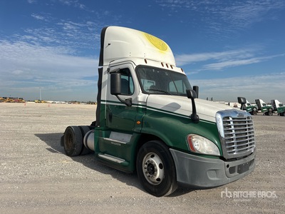 2016 Freightliner Cascadia 125 4x2 S/A Day Cab Truck Tractor