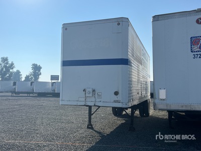 1969 Pike 26 ft x 96 in S/A Van Trailer