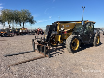 2022 Cat TL943 Telehandler