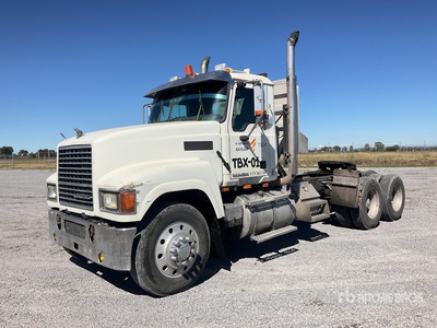 2009 Mack CHU613 6x4 Tractocamion / T/A Day Cab Truck Tractor