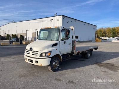 2005 Hino 165 4x2 Flatbed Truck