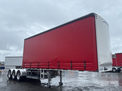 2022 MaxiTrans 7.2 m Tri/A B-Double Lead Curtain Side Trailer