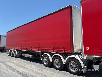 2024 Krueger Tri/A Curtain Side Trailer