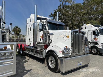 2024 Kenworth T909 6x4 Cabeza Tractora Cabina Dormitorio