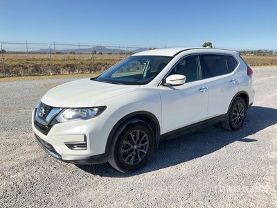 2022 Nissan X-Trail Sense Camioneta / SUV
