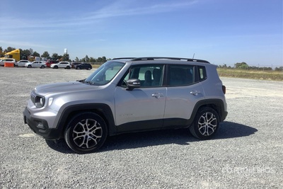 2023 Jeep Renegade Latitude Camioneta / SUV