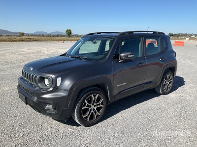 2023 Jeep Renegade Latitude Camioneta / SUV