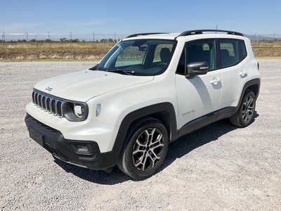 2023 Jeep Renegade Latitude 2WD Camioneta / SUV