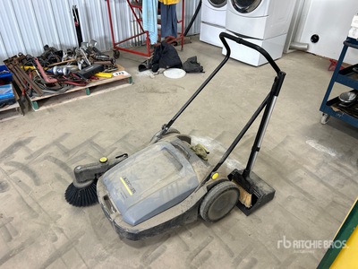 Karcher KM 70/20 C Walk-Behind Electric Balayeuse