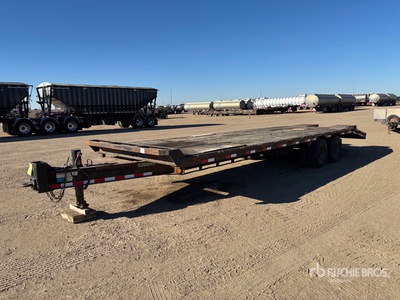2009 Snake River 30 ft T/A Equipment Trailer