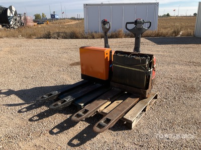 Quantity of (2) Transpallet (Inoperable)