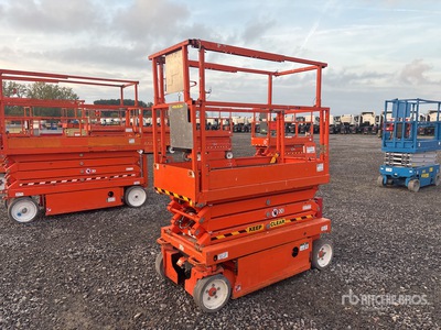 2015 Skyjack SJIII-3219 Electric Scissor Lift (Inoperable)