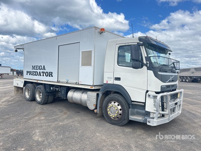 2017 Volvo FM11 6x4 w/ DSC Mega Predator 8000 NDD Jet 下水工事用トラック
