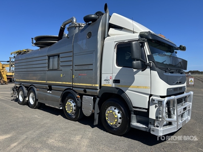 2018 Volvo FM11 8x4 Twin-Steer w/Cappellotto Cap Combi 3200 CL Vacuum Excavator Truck