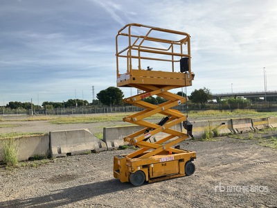 2015 Haulotte Optimum 8 Electric Scissor Lift
