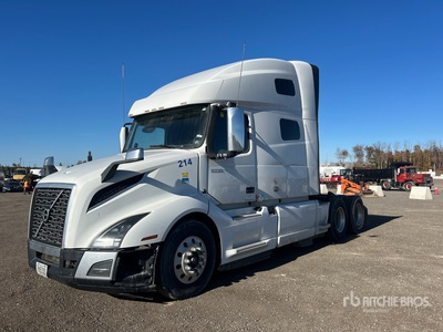 Volvo 6x4 T/A Sleeper Truck Tractor