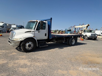 2003 International 4300 4x2 Kiepwagen met open laadbak