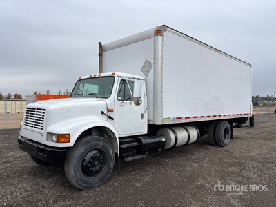 2001 International 4900 4x2 Gesloten vrachtwagen