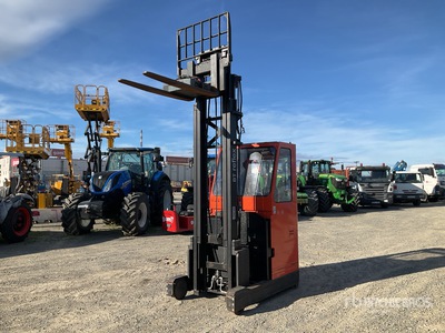 2019 Toyota RRE140M Charger Apilador Eléctrico