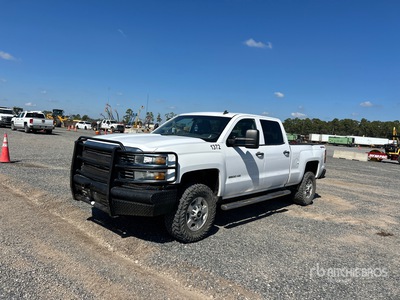 2015 Chevrolet Silverado 2500 HD LT 4x4 Crew Cab Pickup