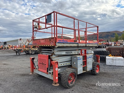 2012 Skyjack SJ8841RT 4x4 Dual Fuel Scissor Lift