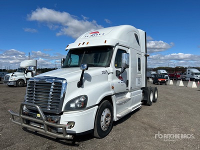 2015 Freightliner Cascadia 125 Evolution 6x4 Sleeper Truck Tractor
