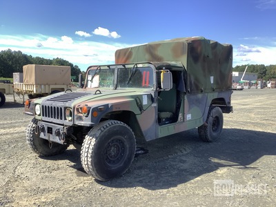 2004 AM General M1097A2 HMMWV 2 Door Soft Top w/Truck Body