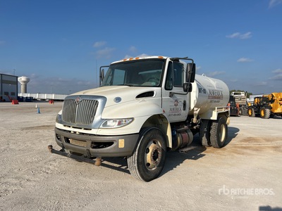 2015 International 4300 4x2 Water Truck