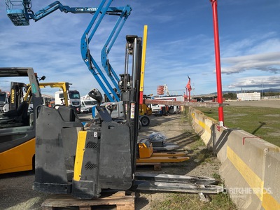 2021 Hyster P2.0SD 2000 kg Charger Apilador Eléctrico
