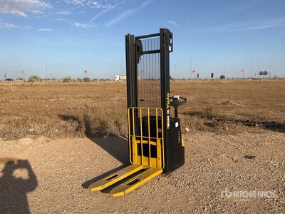 2016 Yale MS12 Electric Stacker
