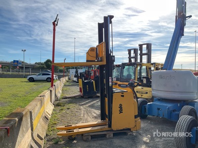 2016 Yale MS14 1400 kg Charger Apilador Eléctrico